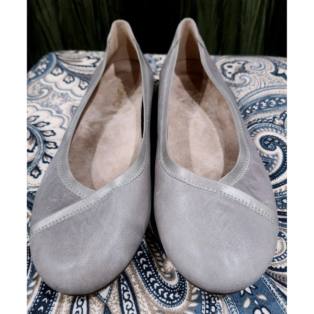 Vionic Caroll Light‎ Grey Leather Ballet Flats Orthotic Support Womens Size 9 - Picture 2 of 8